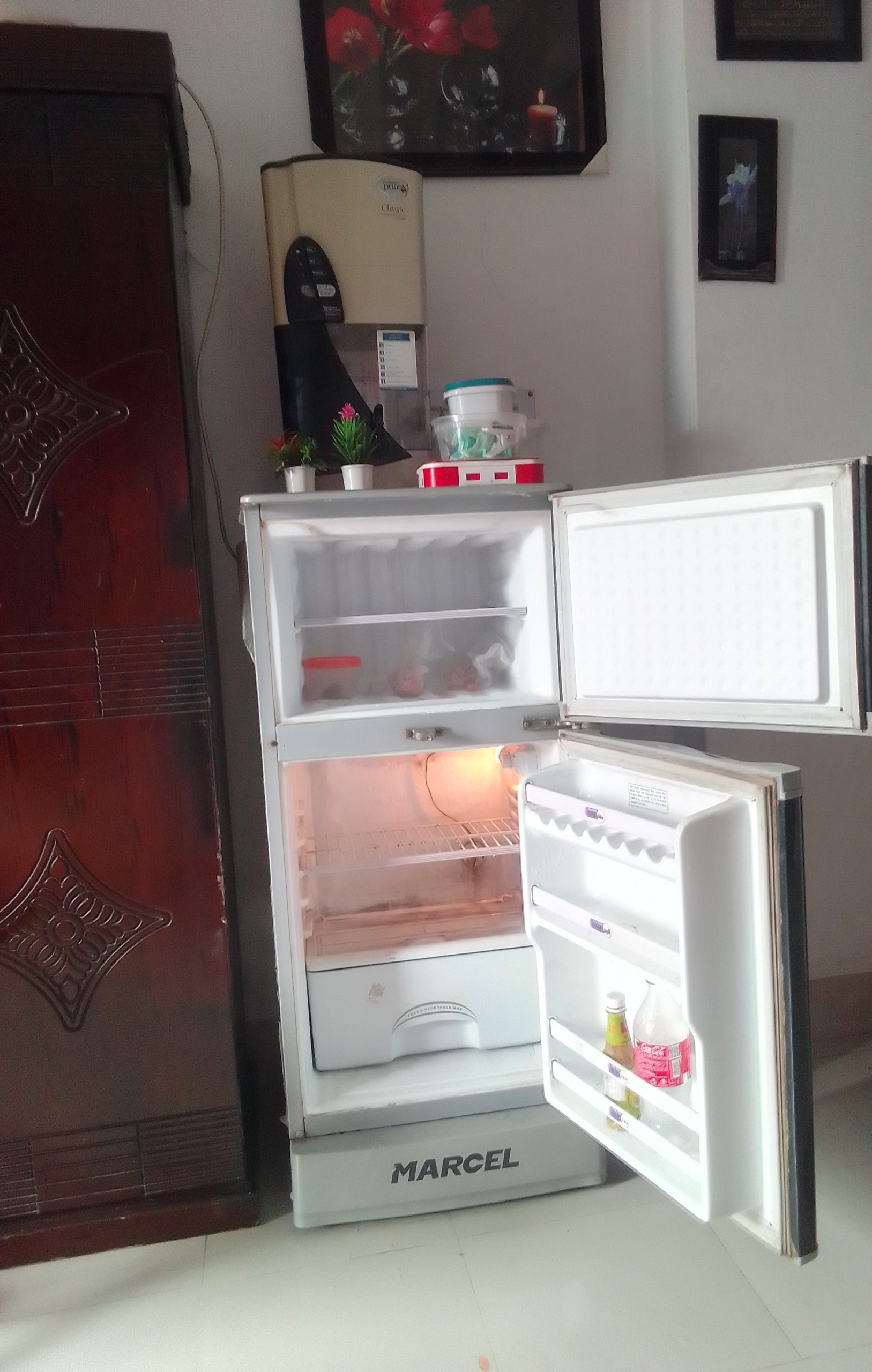 ফ্রিজ ৮. ৫ cft Marcel Brand